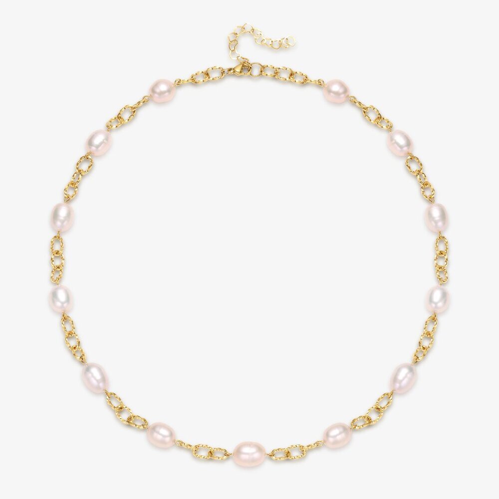 Stationary Design Fresh Water Pearl Necklace